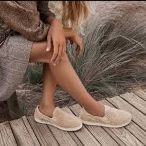 New Ugg Ricci Fluffy Sneaker 7.5